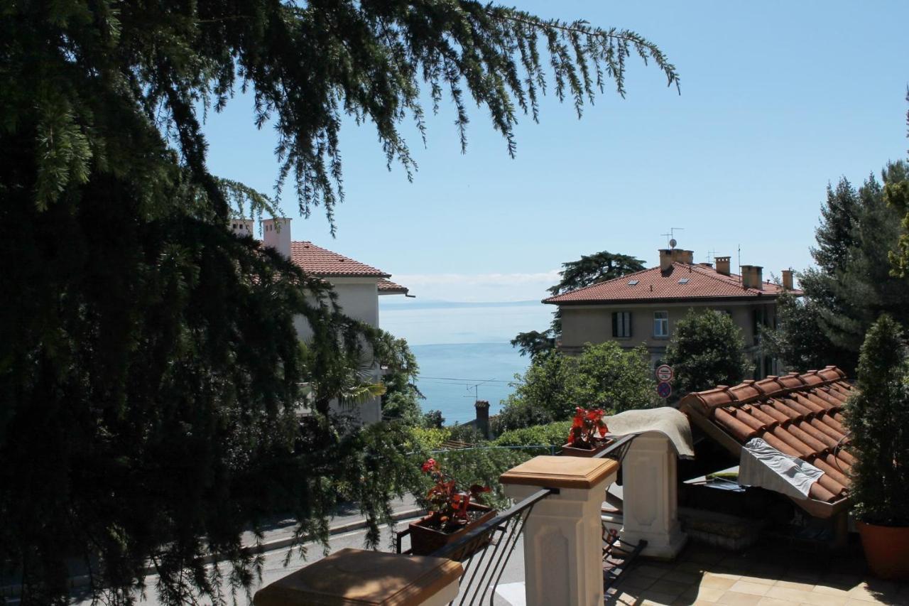 Apartment Amalia Volosko Opatija Exterior photo